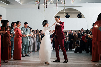 หากความรัก ของคุณสุกงอม จนอยากจะขอโอบกอดเธอไว้ในอ้อมแขนตลอดไป ขอให้ สถานที่ Aube เป็นอีกหนึ่งอ้อมกอด ที่จะโอบความสุข ให้กับทุกคู่รัก