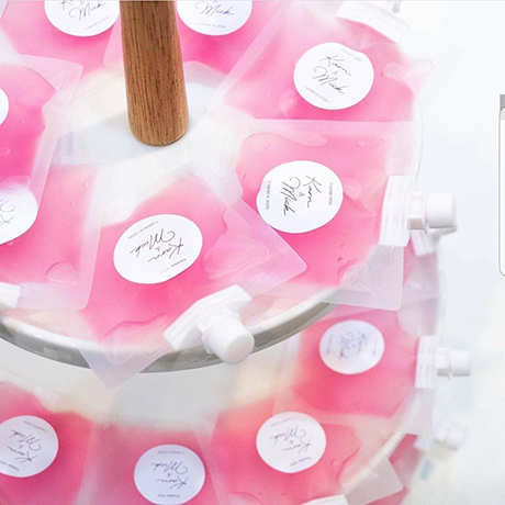 Hend Gel เจล แอลกอฮอล์ล้างมือ ของชำร่วยที่เข้ากับสถานการณ์ตอนนี้ ทั้งเก๋ นำเทรนด์ และมีประโยชน์ ใช้งานได้จริงๆ