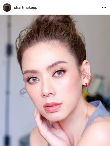 วันนี้เรามีเคล็ดลับความงาม กับการแต่งหน้า เพื่อเพิ่มความมั่นใจ ให้กับเจ้าสาว โดยช่างแต่งหน้าชื่อดัง พี่ ชาติ Make up มาฝากสาวๆ