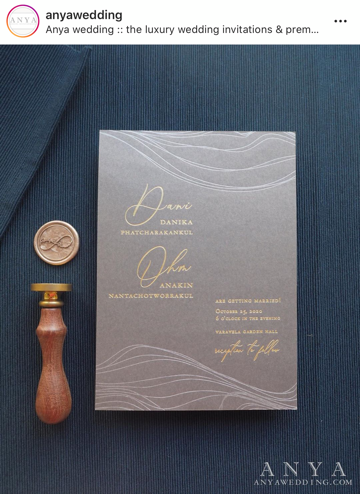 การ์ดแต่งงาน ที่หรูหรา ก็แสดงความเป็นตัวตนของคู่รักบ่าวสาวได้ ว่า เก๋ โก้ เพียงใด เรามีร้านการ์ด ที่ตอบโจทย์ความหรูหรา Luxury มาแนะนำ