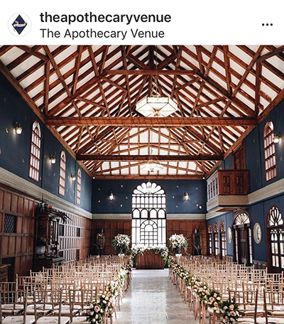 The Apothecary มีรากศัพท์ มาจากภาษากรีก โบราณ ซึ่งหมายถึงคนปรุงยา ที่จะมาปรุงความสุขให้กับทุกงานเลี้ยงในสถานที่ ที่เต็มไปด้วยเสน่ห์และมนต์ขลังแห่งนี้