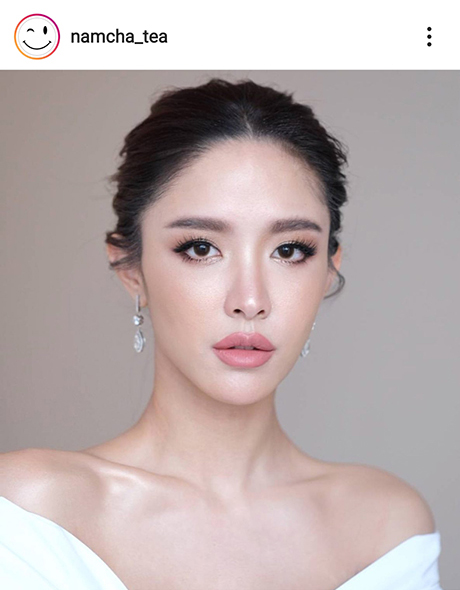ทรงผมรวบเกล้ามวยต่ำ