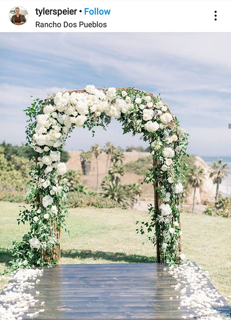 เพิ่มความสดชื่น เติมความหอมหวาน ด้วยการประดับดอกไม้ทั่วทุกมุมของงานแต่งงาน