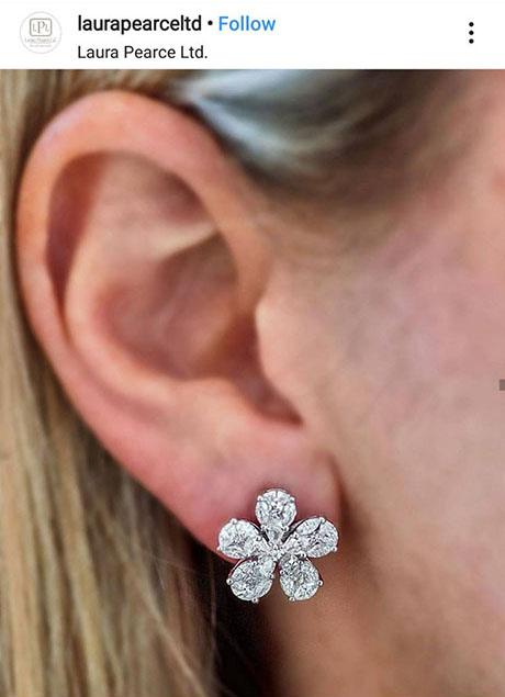 ต่างหูแบบหมุดรูปดอกไม้ขนาดน่ารักฝังเพชรเม็ดเล็กเม็ดน้อย