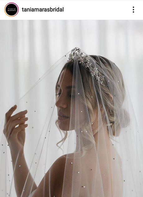 “มงกุฎเจ้าสาว” ไอเทมชิ้นเด็ดเปลี่ยนเจ้าสาวเป็นเจ้าหญิงได้ในพริบตา